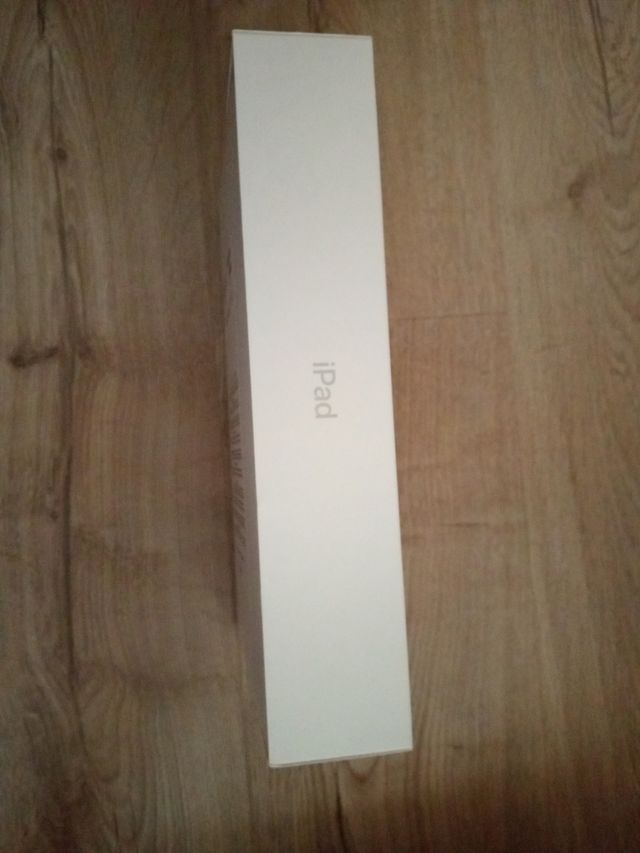 Caja Vacía iPad Apple.Con Documentos y pegatinas