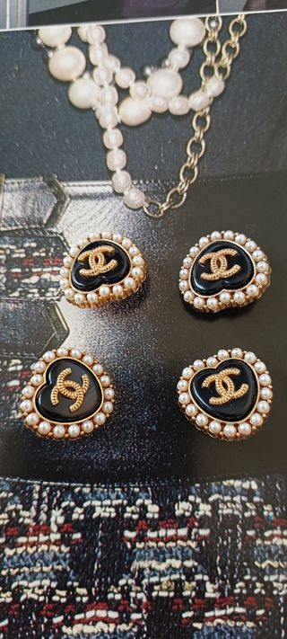 Bottoni Chanel Cuore Perle Nero Oro