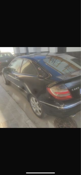 Mercedes-Benz Clase C 2005