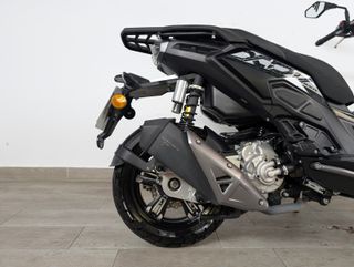 KEEWAY VIESTE 300 XDV 2024