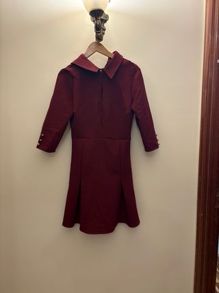 Vestido corto burdeos invierno