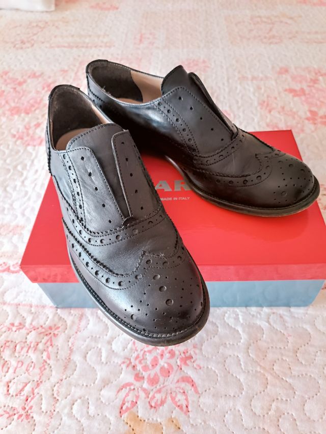 Scarpe eleganti donna nere usate pochissimo.