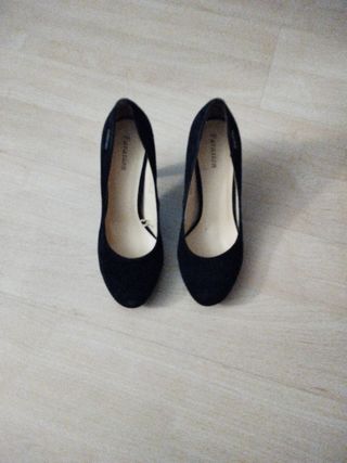 Zapatos de tacón negros