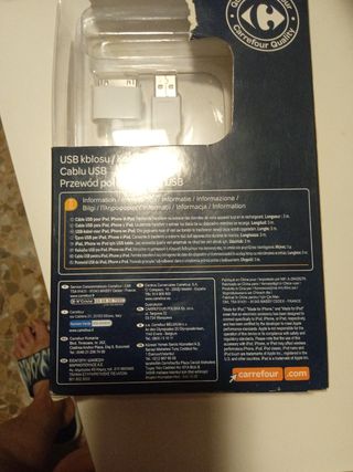 Cable USB Carrefour para iPod/iPhone/iPad 3m