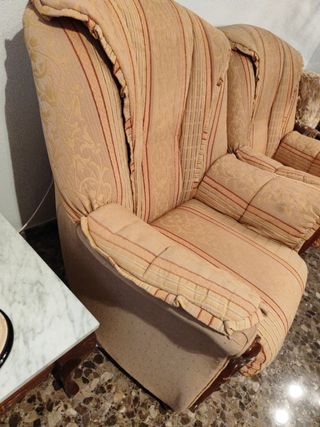 Conjunto de dos sillones de estilo vintage.