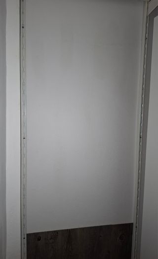 Estantería y perchero pared metal