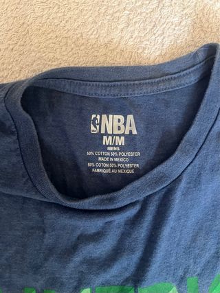 Camiseta NBA Mavericks azul con letras verdes