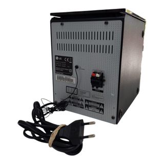 MICROCADENA LG CM1530 2.1 15W FM/USB/CD CON ALTAVOCES