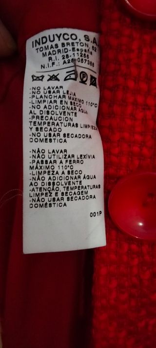 Traje chaqueta y falda rojo. Talla 44