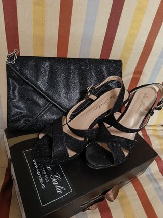 Zapatos y bolso de fiesta negros