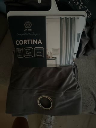 Cortina Jia Mei Gris Poliéster 140x250cm
4 hojas