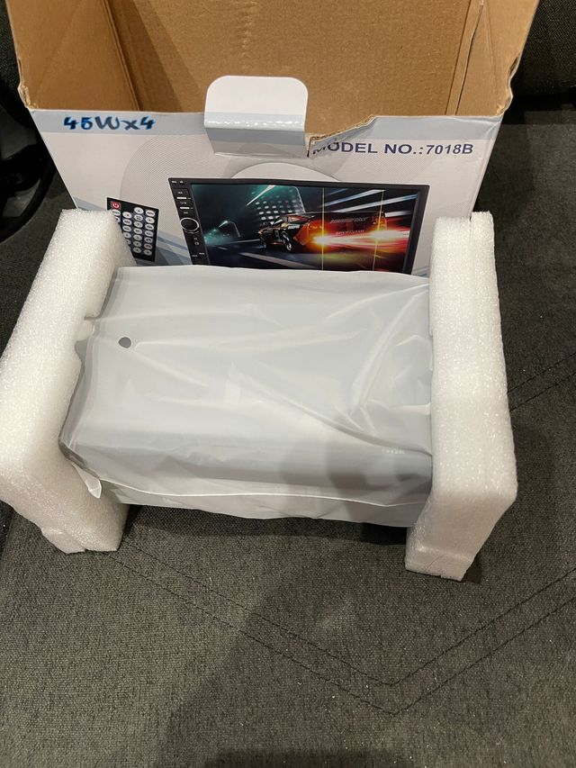 Radio Coche 7 4-core 1.3GHz 1+16/2+32GB