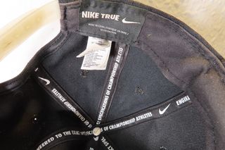 Gorra Nike Negra y Blanca