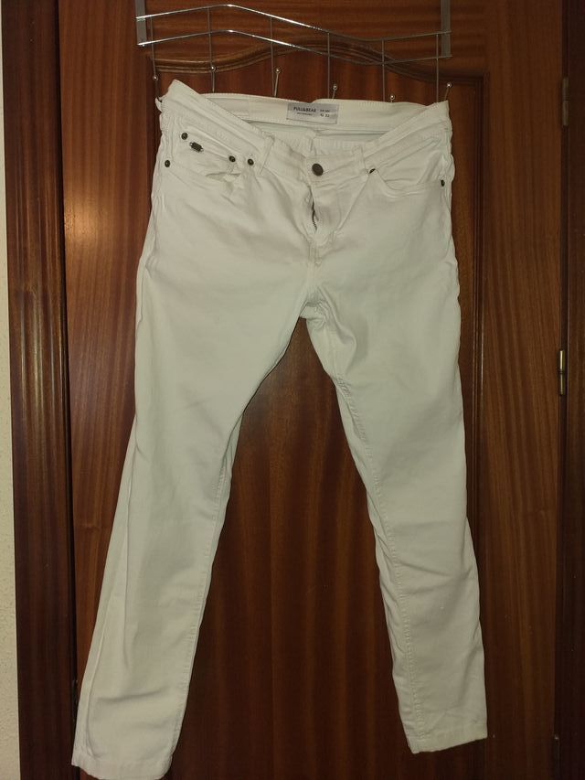 Pantalones Pull&Bear blancos talla M