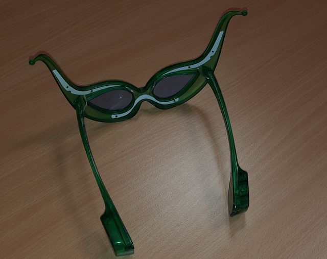 Occhiali da Sole LED Verdi – Design Futuristico An