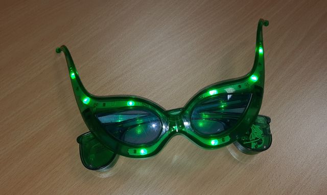 Occhiali da Sole LED Verdi – Design Futuristico An