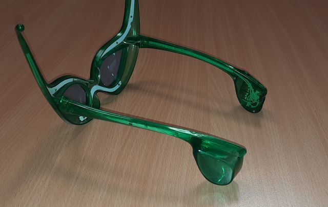 Occhiali da Sole LED Verdi – Design Futuristico An