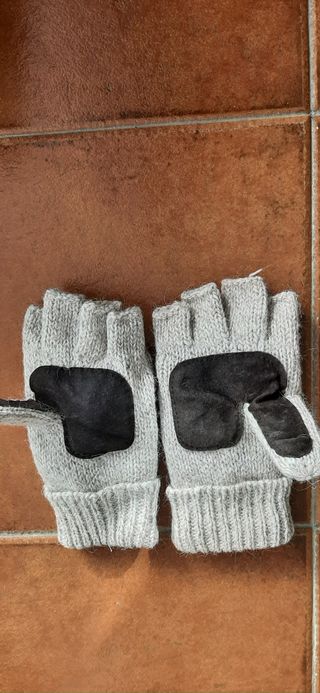 Manoplas Guantes Tejidos Gris
