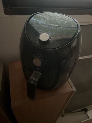 Freidora de aire negra