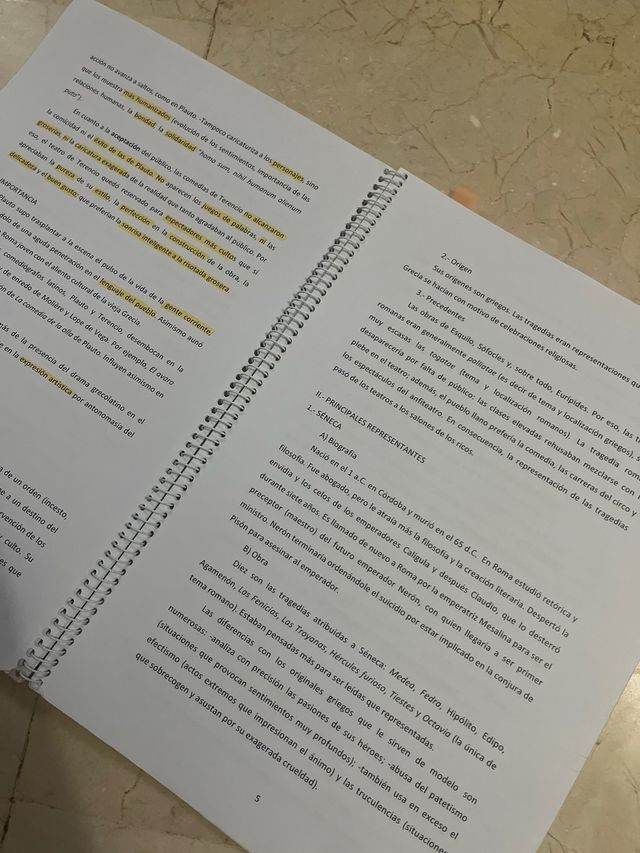 Cuadernillo de latín