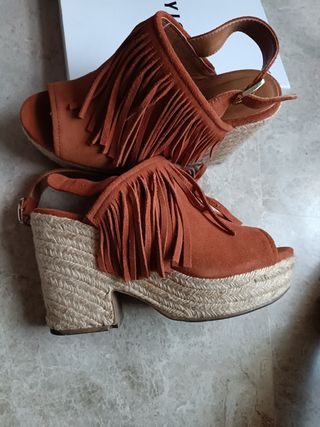 Esparteñas Bimba y Lola Cuña Flecos Marrones