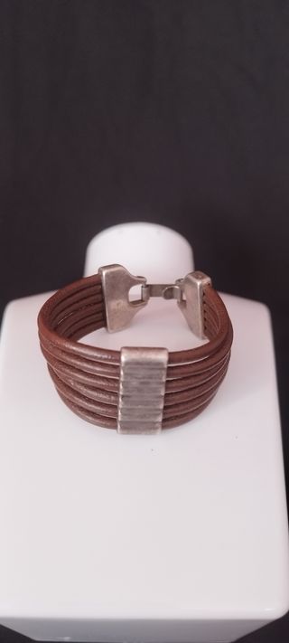  Pulseras Cuero y Plata