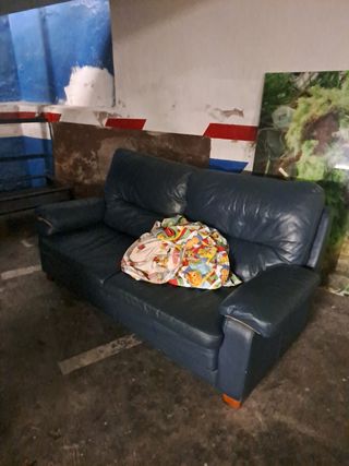 Sofá de 2 plazas gris oscuro medidas aproximadas 