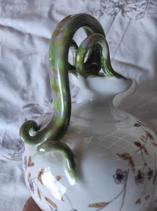 Brocca in ceramica decorata