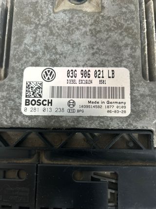 Centralita ECU VW 03G 906 021 LB