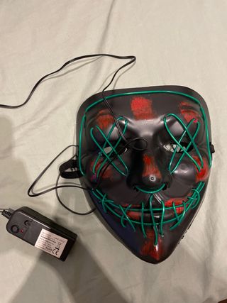 Careta LED Negra con Hilo Verde