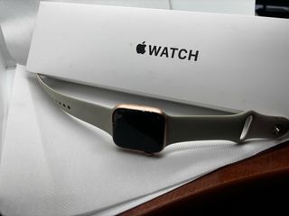 Apple Watch SE 40mm Oro/Gris