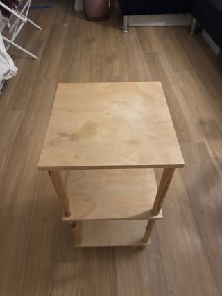 Mesita auxiliar de madera