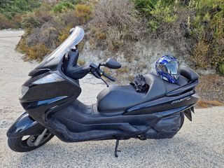 Yamaha Majesty 400 Scooter