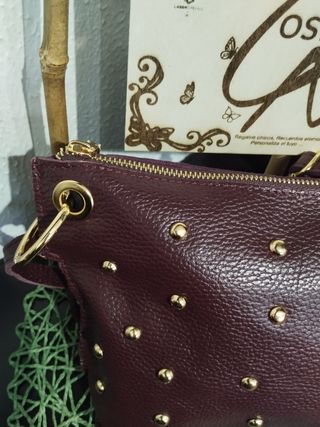 Bolso Piel Granate Tachuelas The Genuine Leather