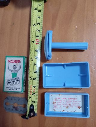 Maquinilla de afeitar Nymph con cuchillas