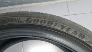 Neumáticos Goodyear Eagle F1 275 30 R20 97Y
