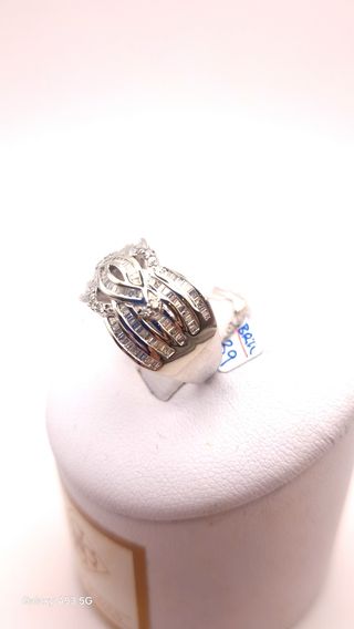 Anillo Oro 18K con Diamantes