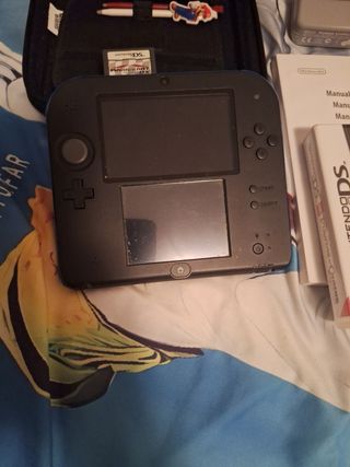 Nintendo 2DS Negra + Juegos y Accesorios 