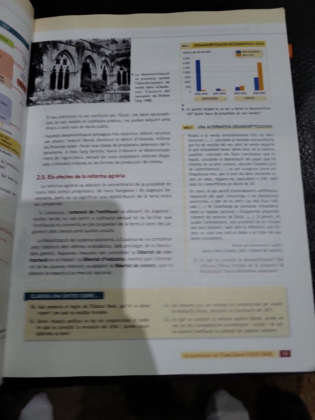 HB (HISTORIA) BATXILLERAT AULA 3D