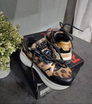 Scarpe Replay Bambina nr 30 ma calzano nr 29