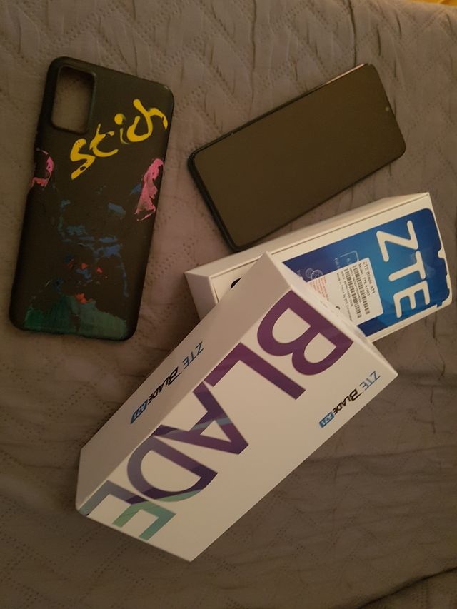 ZTE Blade A71 - Funda,Caja y cargador.