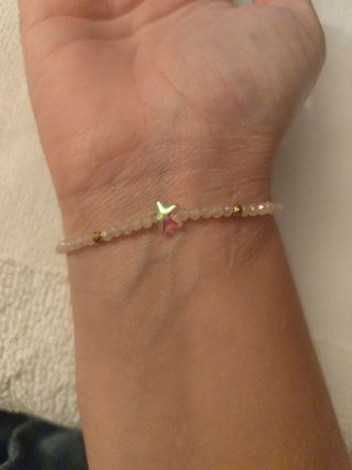 Pulsera de cuentas rosa y dorada