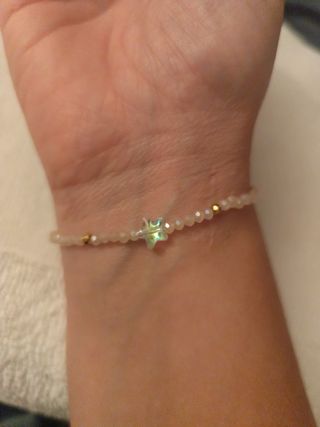 Pulsera de cuentas rosa y dorada