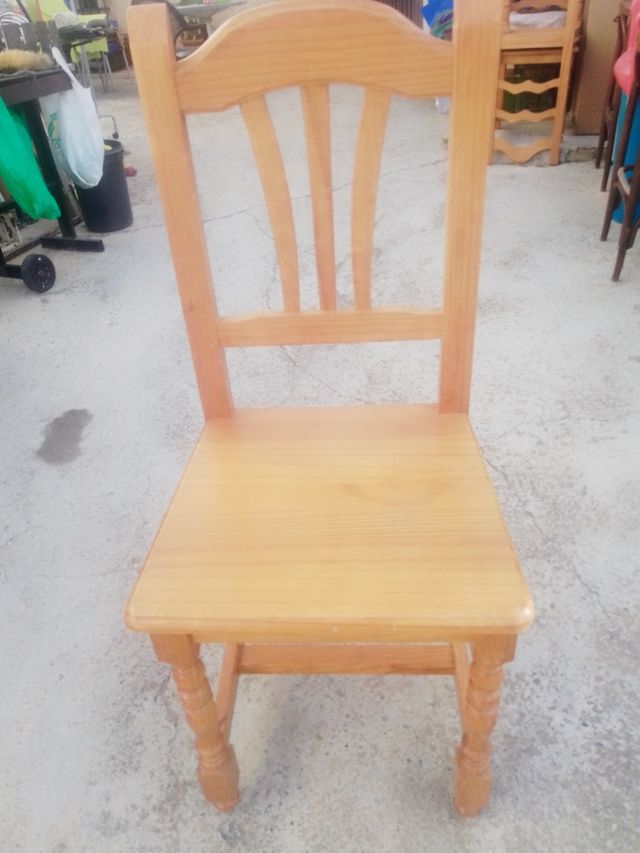 Juego de 2 sillas de madera