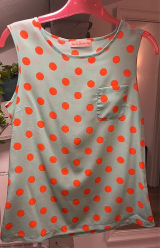 Top Traka Barraka lunares naranja y verde