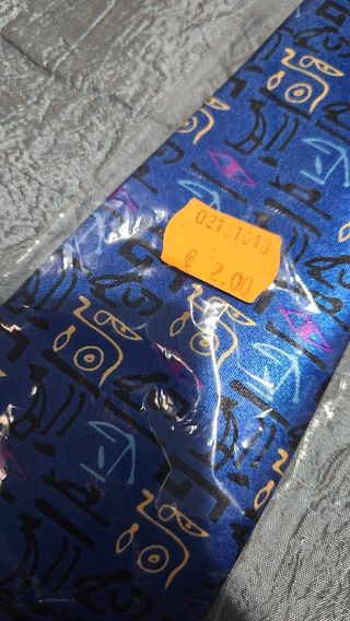 Corbata azul con estampado egipcio