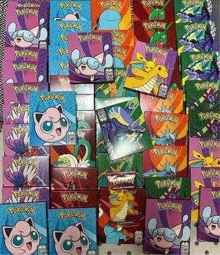 50  scatole Pokemon 200 carte