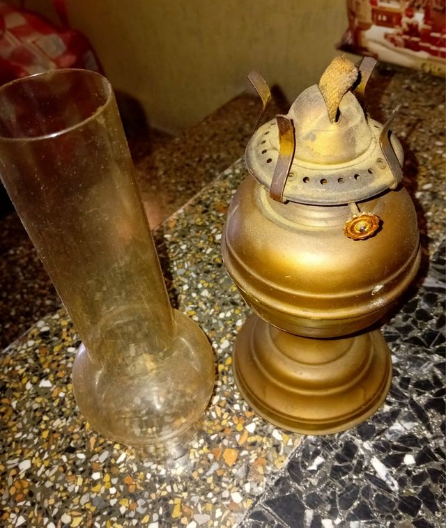 Lampada a petrolio vintage