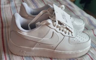 Nike Air Force 1 Blancas Sin Estrenar
