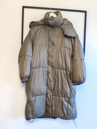 Abrigo acolchado Zara verde oliva